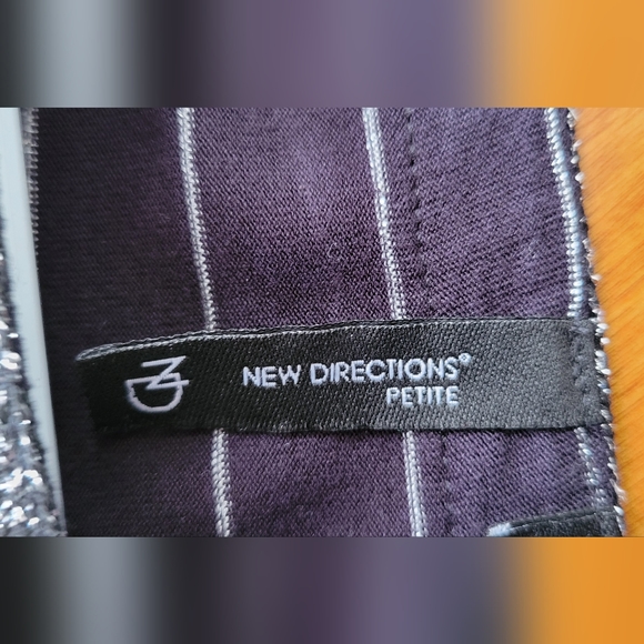 EUC New Directions Petite Striped Top - Picture 5 of 7